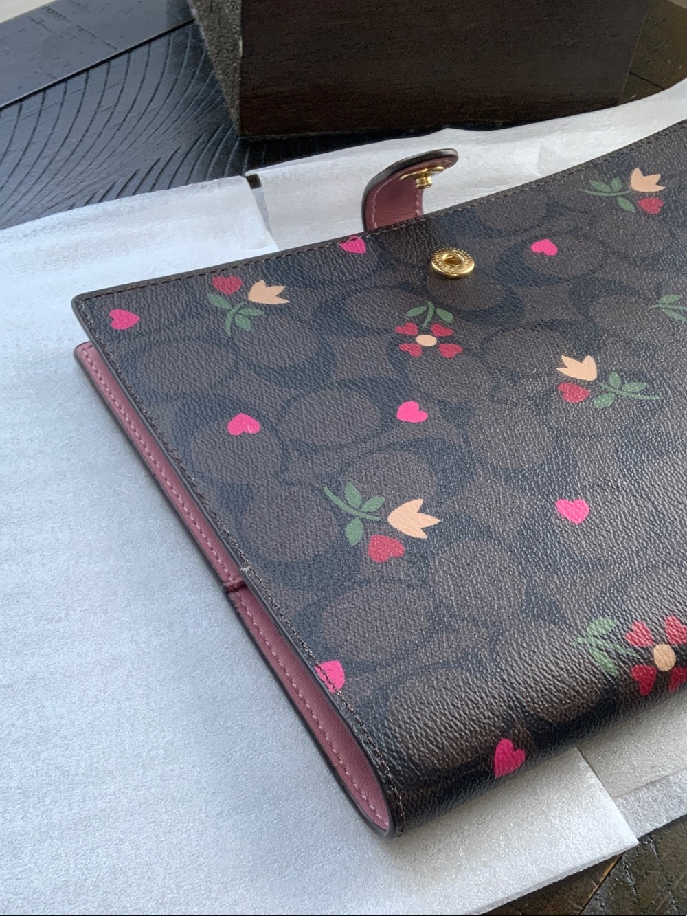 Coach Brown Floral Signature Tabbed Organizer with Pink Snap - Picture 6 of 8